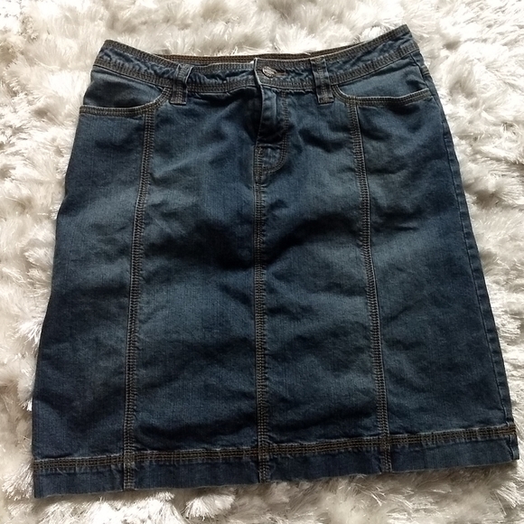 CAbi Dresses & Skirts - CAbi Jean skirt style 482 size 8